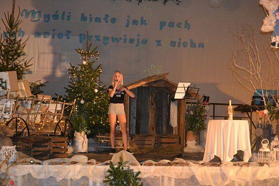 Grafika #21: Rodzinny Kiermasz Świąteczny - zdjęcia