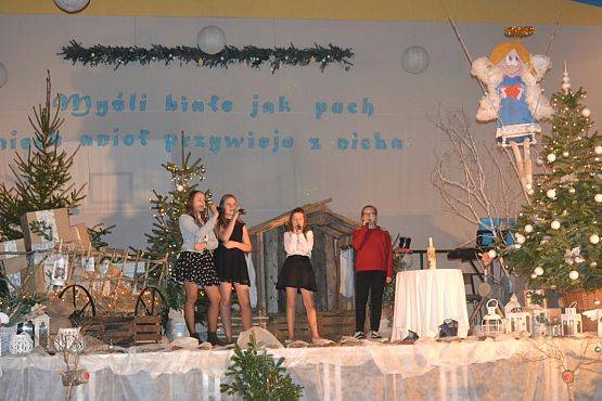 Grafika #26: Rodzinny Kiermasz Świąteczny - zdjęcia