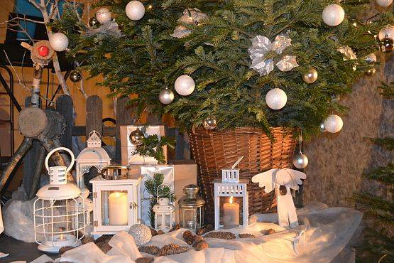 Grafika #31: Rodzinny Kiermasz Świąteczny - zdjęcia