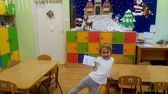 Grafika #4: Dzień biały u "Pszczółek"