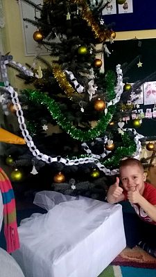 Grafika #12: Dzień biały u "Pszczółek"