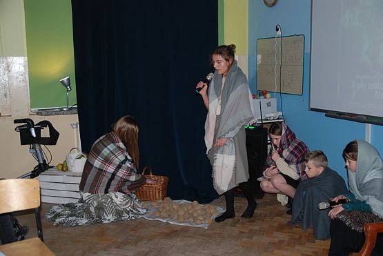 Grafika #4: Spotkanie z Panią Zofią Bladowską oraz Panią Krystyną Olszewską- zesłanymi na Syberię