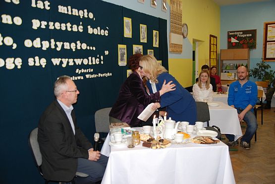 Grafika #7: Spotkanie z Panią Zofią Bladowską oraz Panią Krystyną Olszewską- zesłanymi na Syberię