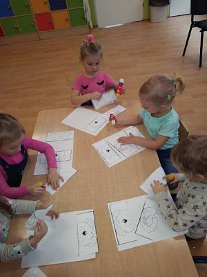 Grafika #6: Dzień Pluszowego Misia