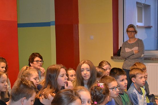 Grafika #9: Spektakl profilaktyczny – Kto, jak nie ja