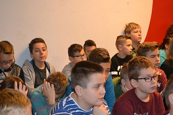 Grafika #10: Spektakl profilaktyczny – Kto, jak nie ja