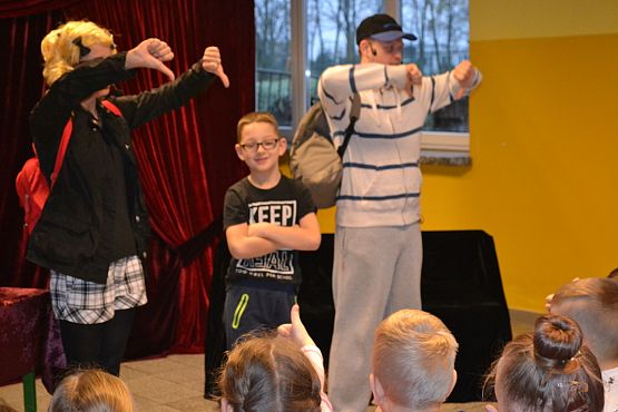 Grafika #15: Spektakl profilaktyczny – Kto, jak nie ja