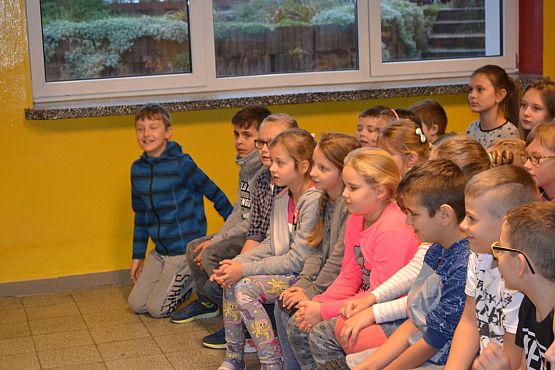 Grafika #18: Spektakl profilaktyczny – Kto, jak nie ja