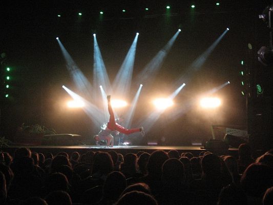 Grafika #8: Niezwykła przygoda z teatrem