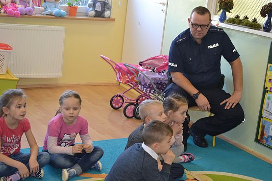 Grafika #1: Bezpieczna droga do przedszkola