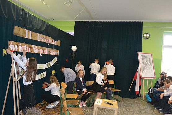 Grafika #12: 11 listopada Święto Niepodległości