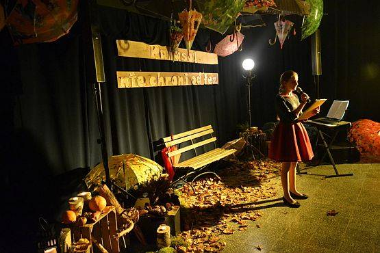 Grafika #4: Jesienne śpiewogranie