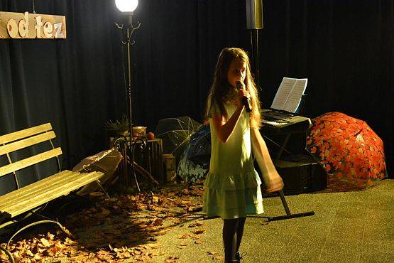 Grafika #6: Jesienne śpiewogranie