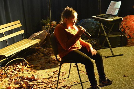 Grafika #16: Jesienne śpiewogranie