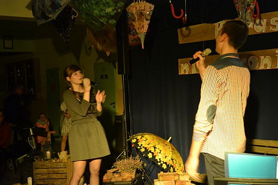 Grafika #24: Jesienne śpiewogranie