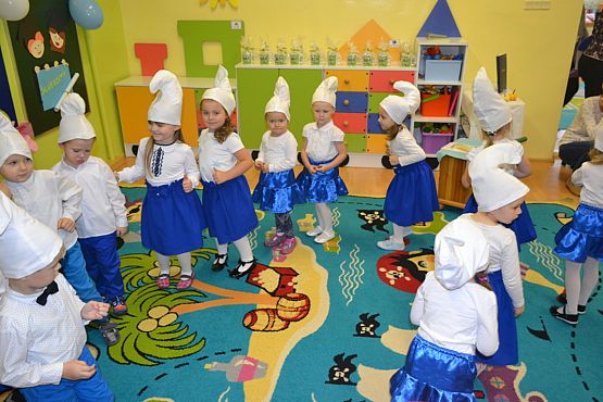 Grafika #4: Pasowanie na przedszkolaka.