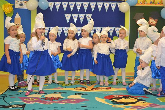 Grafika #9: Pasowanie na przedszkolaka.