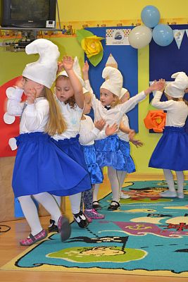 Grafika #12: Pasowanie na przedszkolaka.