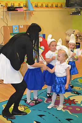 Grafika #17: Pasowanie na przedszkolaka.