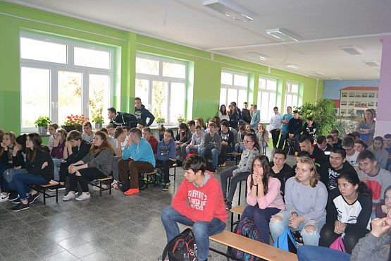 Grafika #2: SPOTKANIE Z POLICJANTAMI Z KOMENDY POWIATOWEJ POLICJI W LĘBORKU