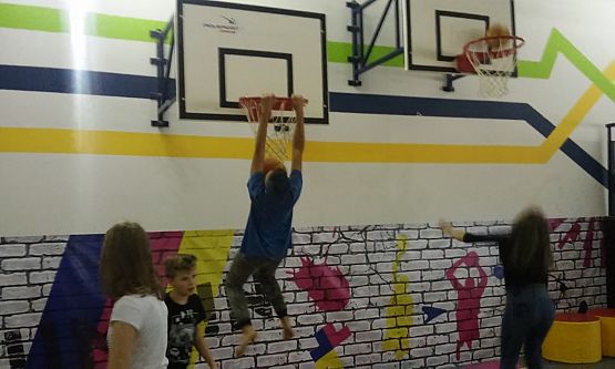 Grafika #4: 19 X Klasa VI i VII w Jumpin