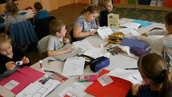 Grafika #1: 3a SP tworzy lapbooki