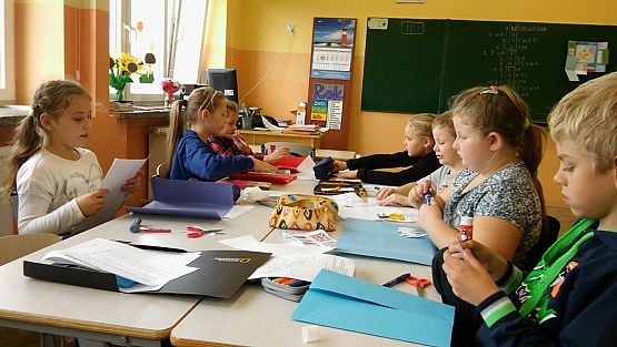 Grafika #8: 3a SP tworzy lapbooki