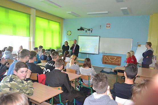 Grafika #1: Spotkanie klas III z przedstawicielami Zespołu Szkół Gospodarki Żywnościowej i Agrobiznesu w Lęborku