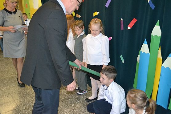 Grafika #9: Ślubowanie klasy pierwszej