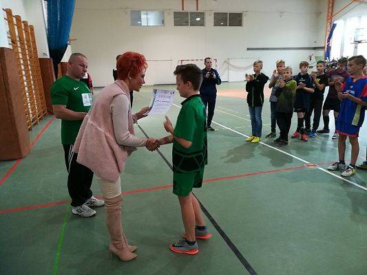 Grafika #2: Powiatowe zawody w halowej minipiłce nożnej