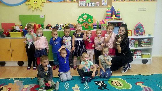 Grafika #1: Światowy Dzień Uśmiechu w Przedszkolu