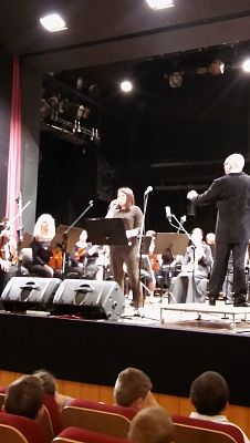 Grafika #13: W Filharmonii.