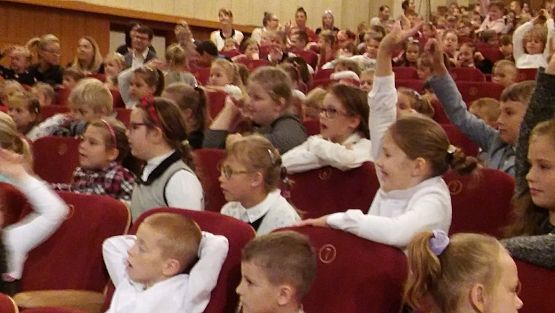 Grafika #15: W Filharmonii.