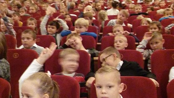 Grafika #16: W Filharmonii.