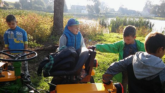 Grafika #12: Wycieczka do Redkowic klas III SP