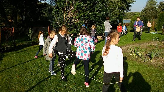 Grafika #30: Wycieczka do Redkowic klas III SP