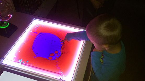 Grafika #1: Wycieczka Smerfów do Kolorowej Planety w Lęborku