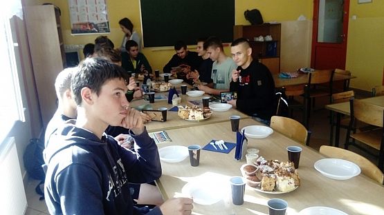 Grafika #4: Dzień Chłopaka w kl. IIIB