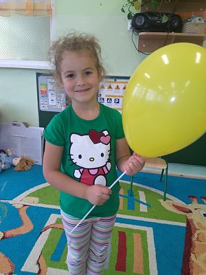 Grafika #8: Przedszkolaki uczestniczą w pokazach filmów w ramach przeglądu "Gdynia Dzieciom".