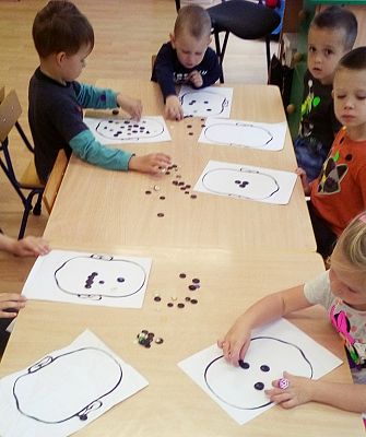 Grafika #8: Międzynarodowy Dzień Kropki w przedszkolu