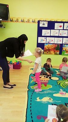 Grafika #14: Międzynarodowy Dzień Kropki w przedszkolu