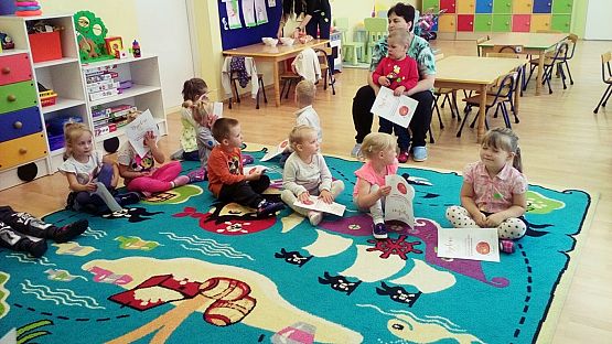 Grafika #22: Międzynarodowy Dzień Kropki w przedszkolu