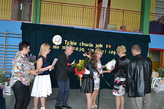 Grafika #4: Zakończenie roku szkolnego 2016/2017