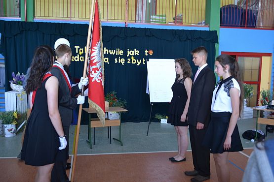 Grafika #0: Pożegnanie klas III gimnazjum