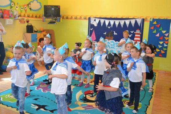 Grafika #12: Zakończenie roku przedszkolnego.