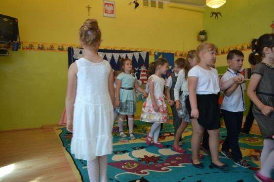 Grafika #29: Zakończenie roku przedszkolnego.