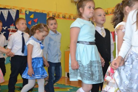 Grafika #32: Zakończenie roku przedszkolnego.