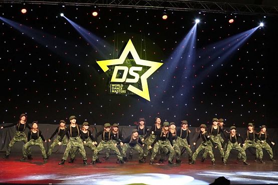 Grafika #10: Nasz uczennica na podium podczas Mistrzostw Świata w tańcu hip hop w Chorwacji