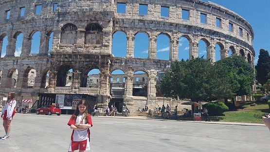 Grafika #14: Nasz uczennica na podium podczas Mistrzostw Świata w tańcu hip hop w Chorwacji