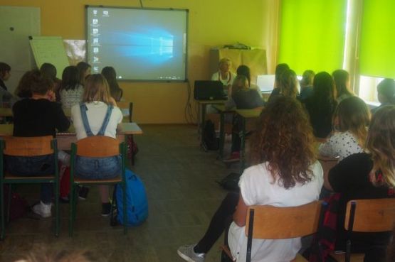 Grafika #0: Nietypowa lekcja Wychowania do życia w rodzinie- spotkanie z położną